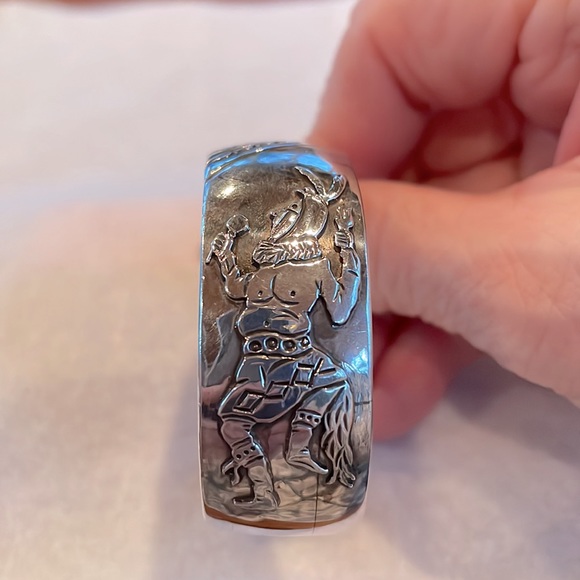 Sterling Navajo Cuff Bracelet - Picture 3 of 4